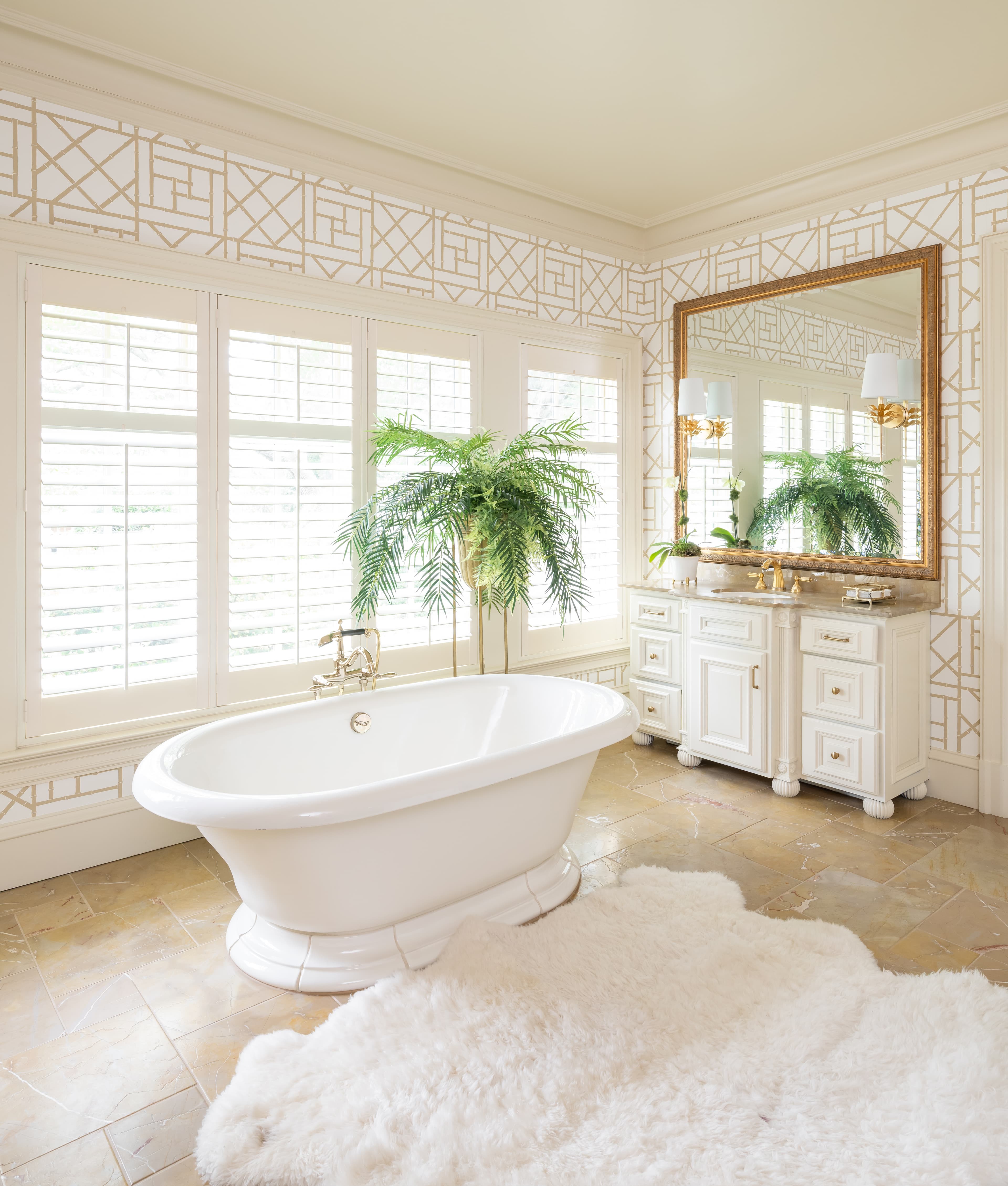 English paper wallcovering installation — 109 Wildwood Dunes
